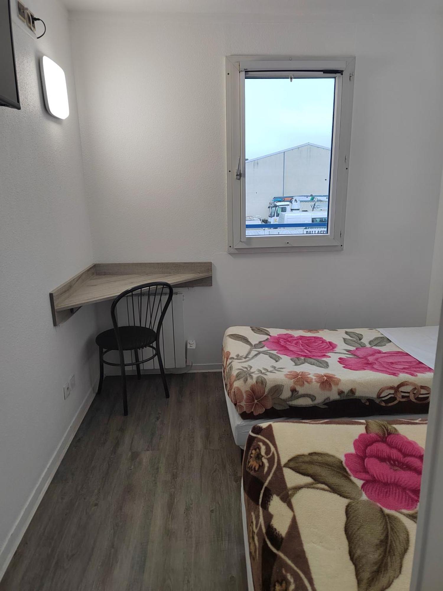 Alpha Hotel Bouafle Dış mekan fotoğraf
